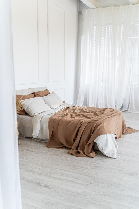 The Timeless Appeal of Linen Bedspreads: Why They're Perfect for Your Bedroom