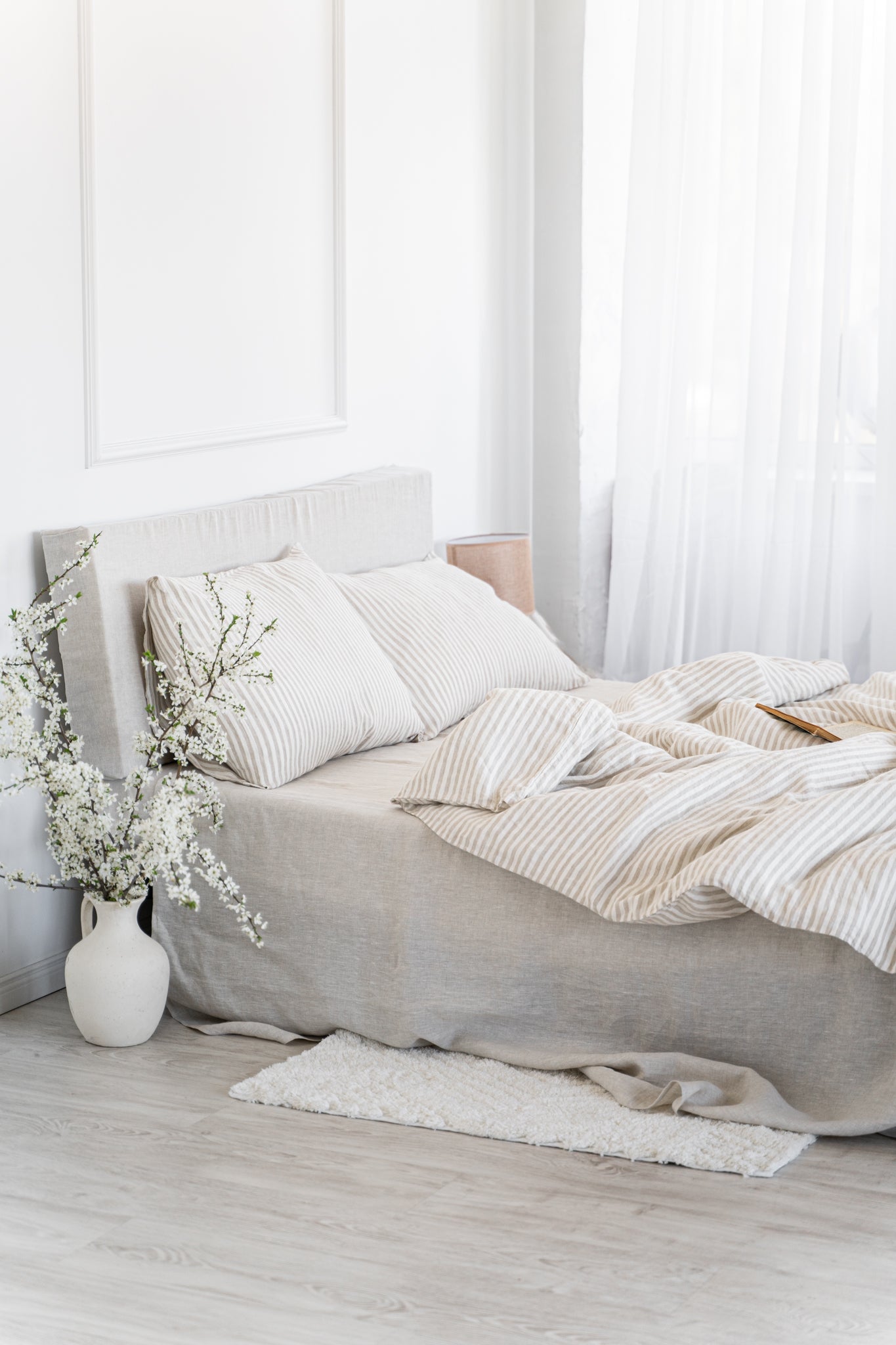 Linen bedding set: linen duvet cover + 2 linen pillowcases