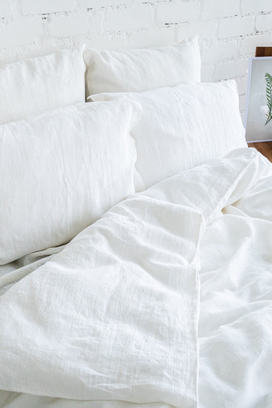 Linen bedding set in Off White: linen duvet cover + 2 linen pillowcases