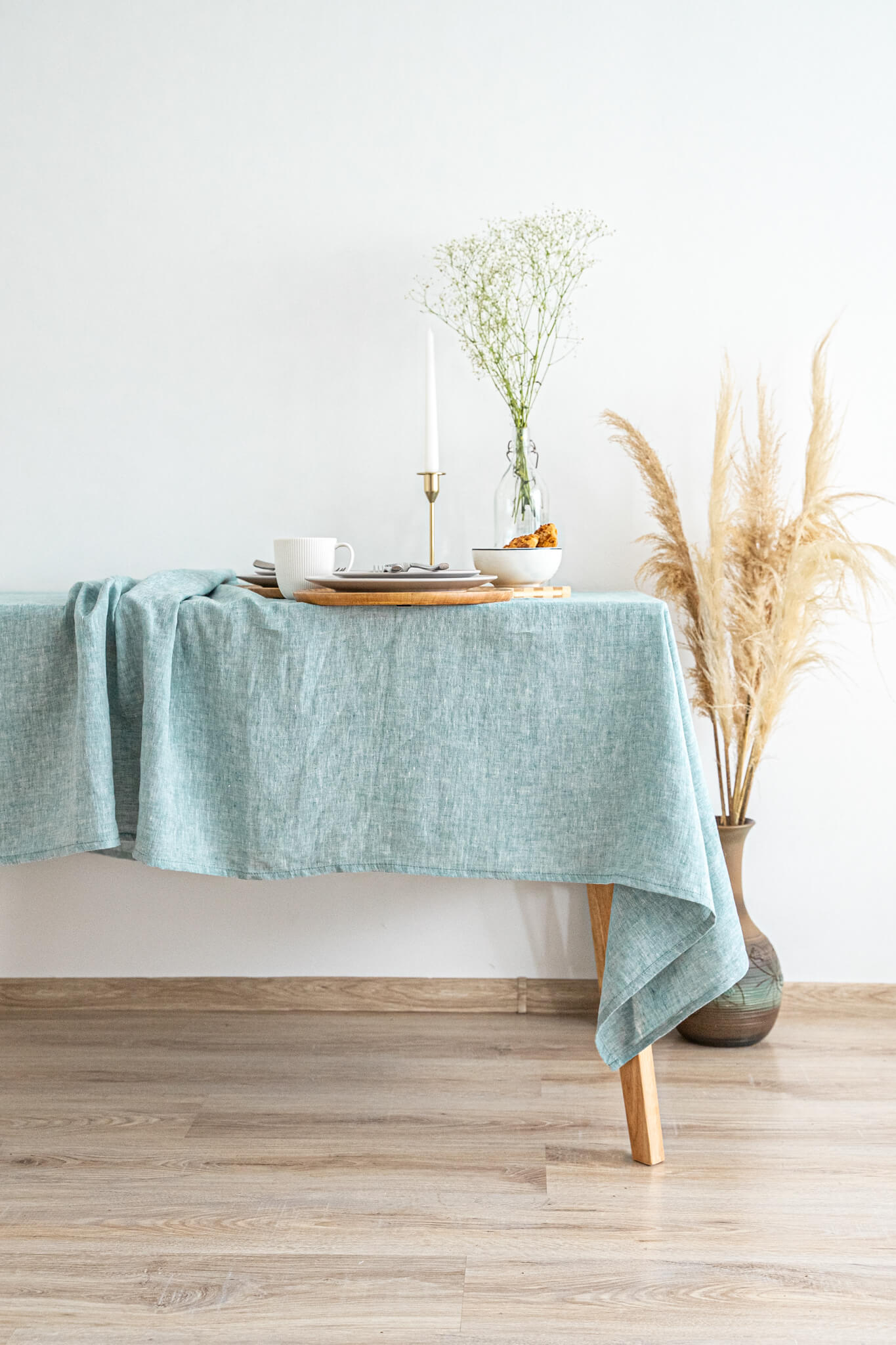 Melange Green linen tablecloth