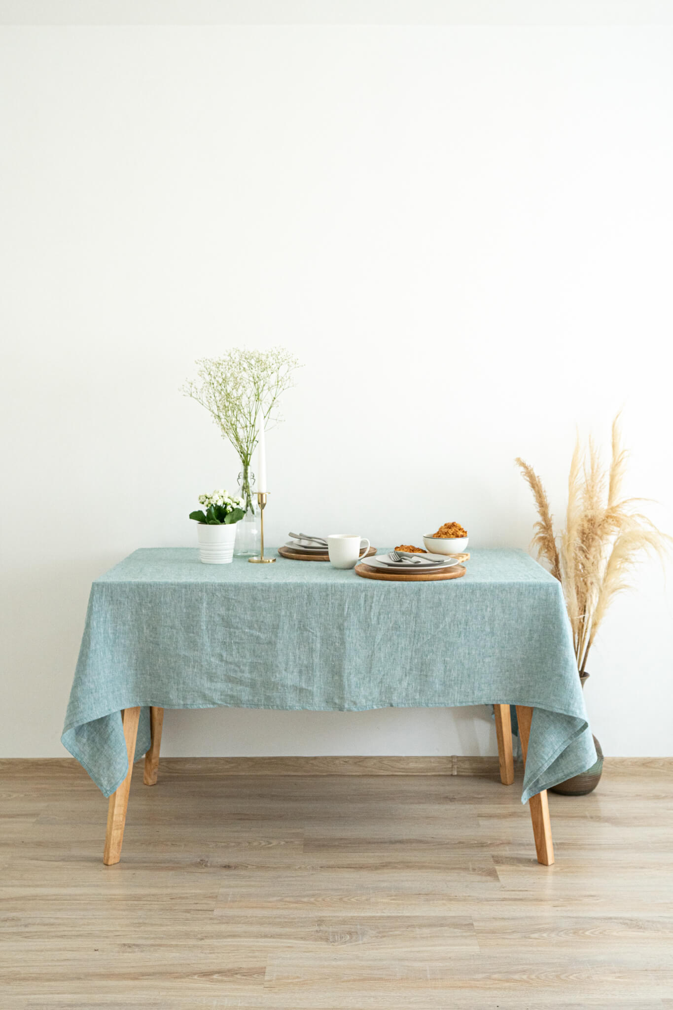 Melange Green linen tablecloth