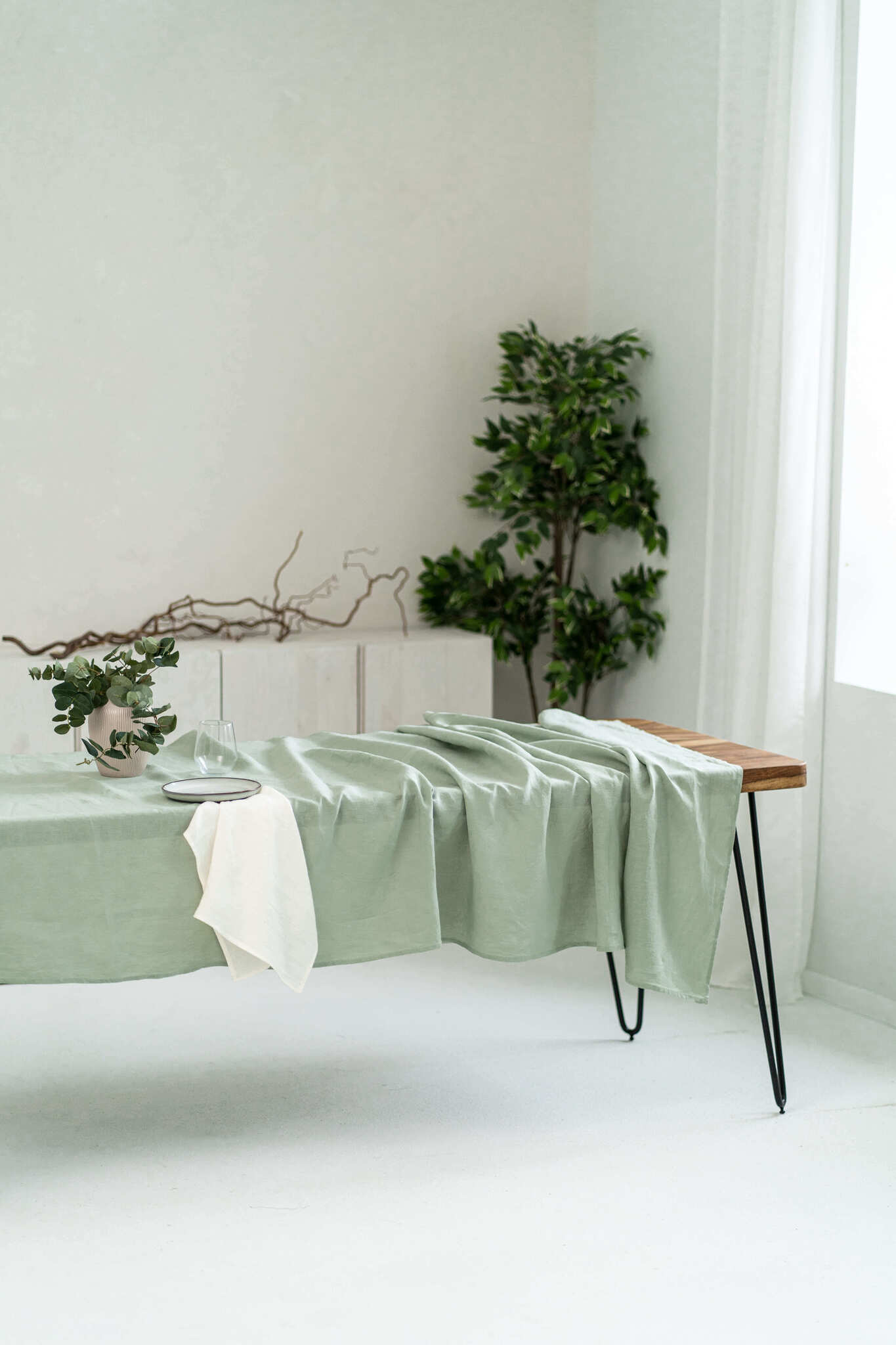 Linen tablecloth in Sage Green color - Easy Linen Crafts