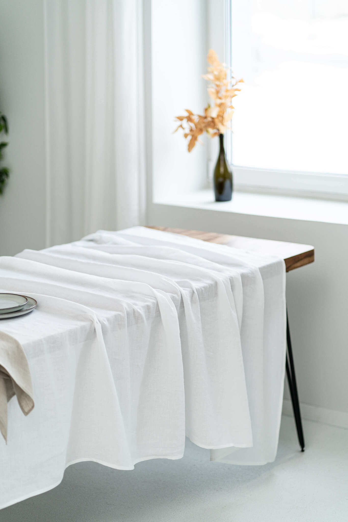 White linen tablecloth