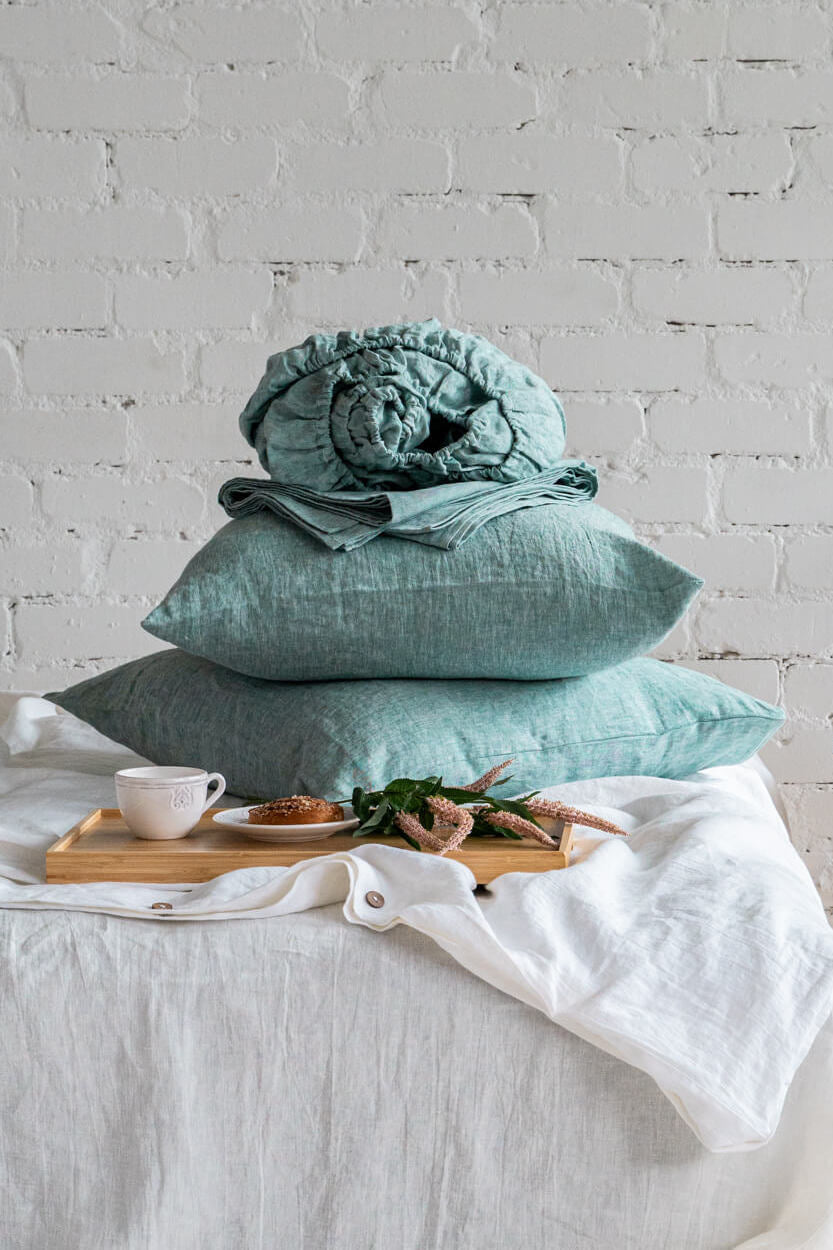 Linen sheet set in Melange Green color: linen fitted sheet, linen flat sheet and 2 linen pillowcases